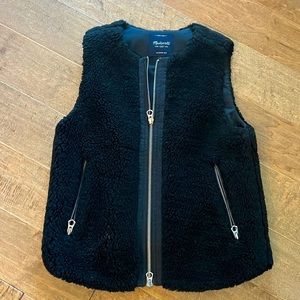 Black Sherpa madewell vest with silver zipper details